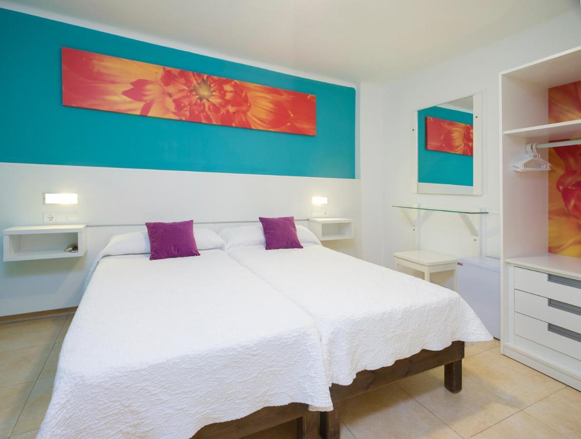 Hostal Costa Blanca Ibiza-stad Buitenkant foto