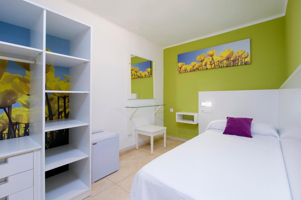 Hostal Costa Blanca Ibiza-stad Buitenkant foto