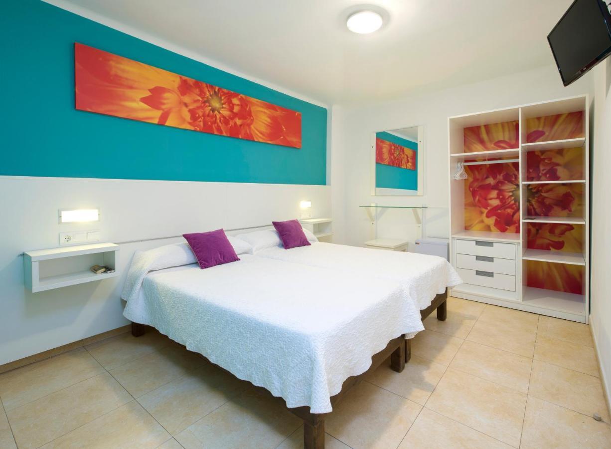 Hostal Costa Blanca Ibiza-stad Buitenkant foto