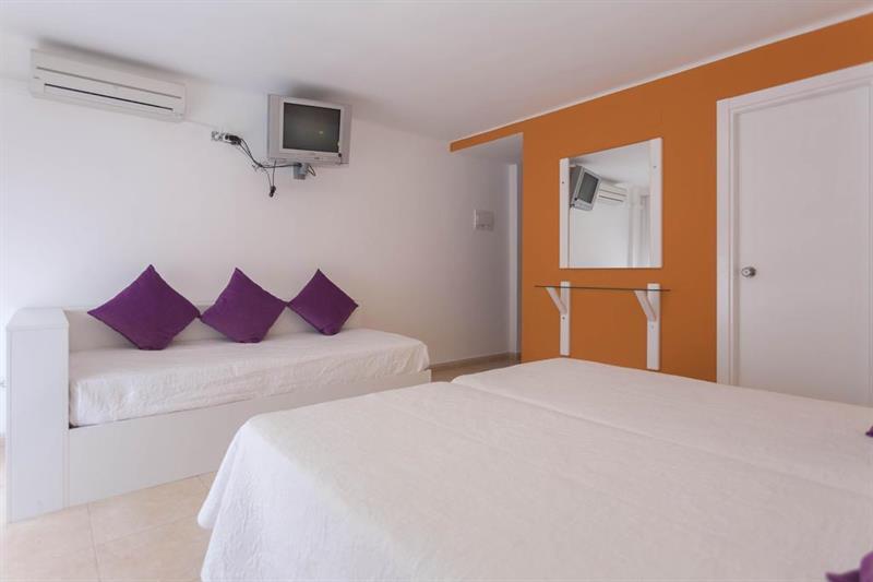Hostal Costa Blanca Ibiza-stad Buitenkant foto